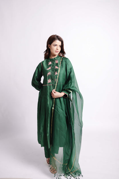 Green-Bird Motif Applique & Sujani Kurta Set with Kota Silk Dupatta-bihart