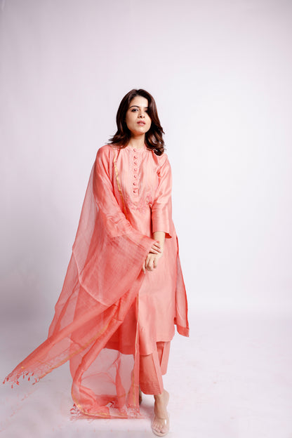 Deep-Peach Applique and Sujani Kurta Set with Kota Silk Dupatta-bihart