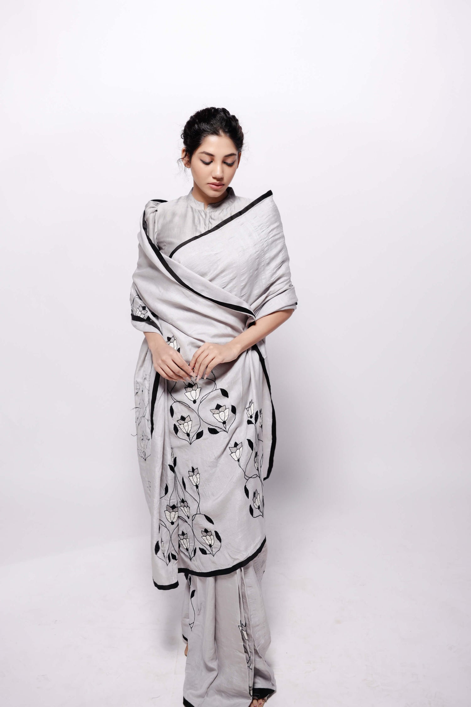 Grey-Wild Silk Applique Saree-bihart