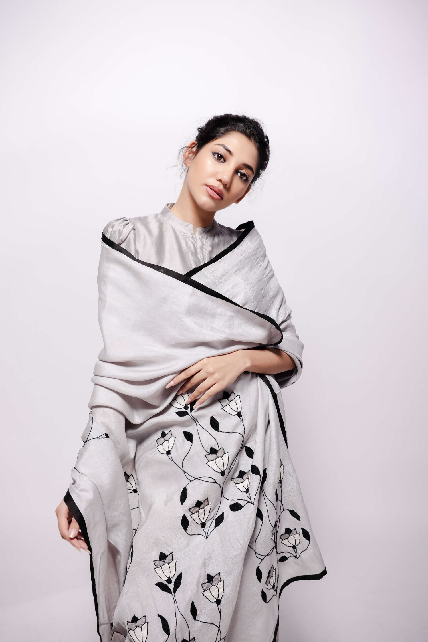 Grey-Wild Silk Applique Saree-bihart