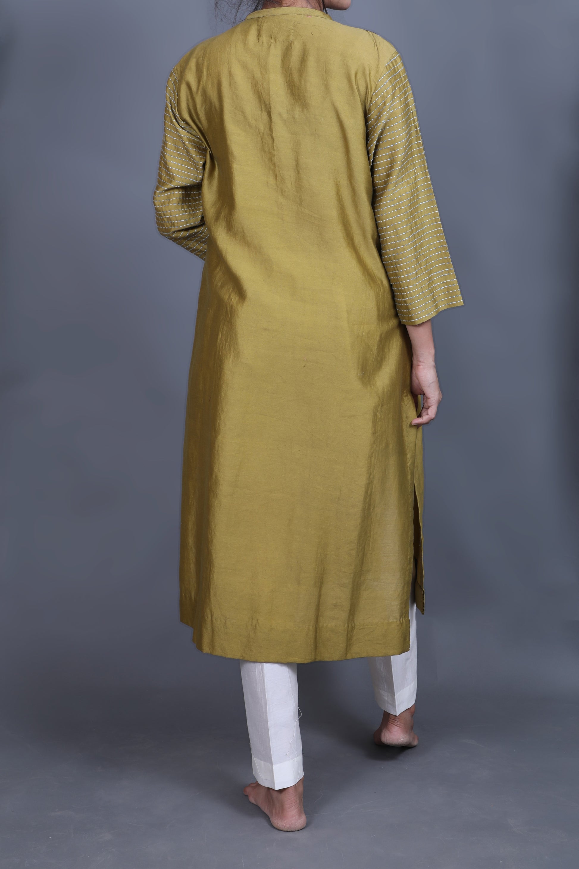 Olive-Green Chanderi Floral Applique and Sujani Kurti-bihart