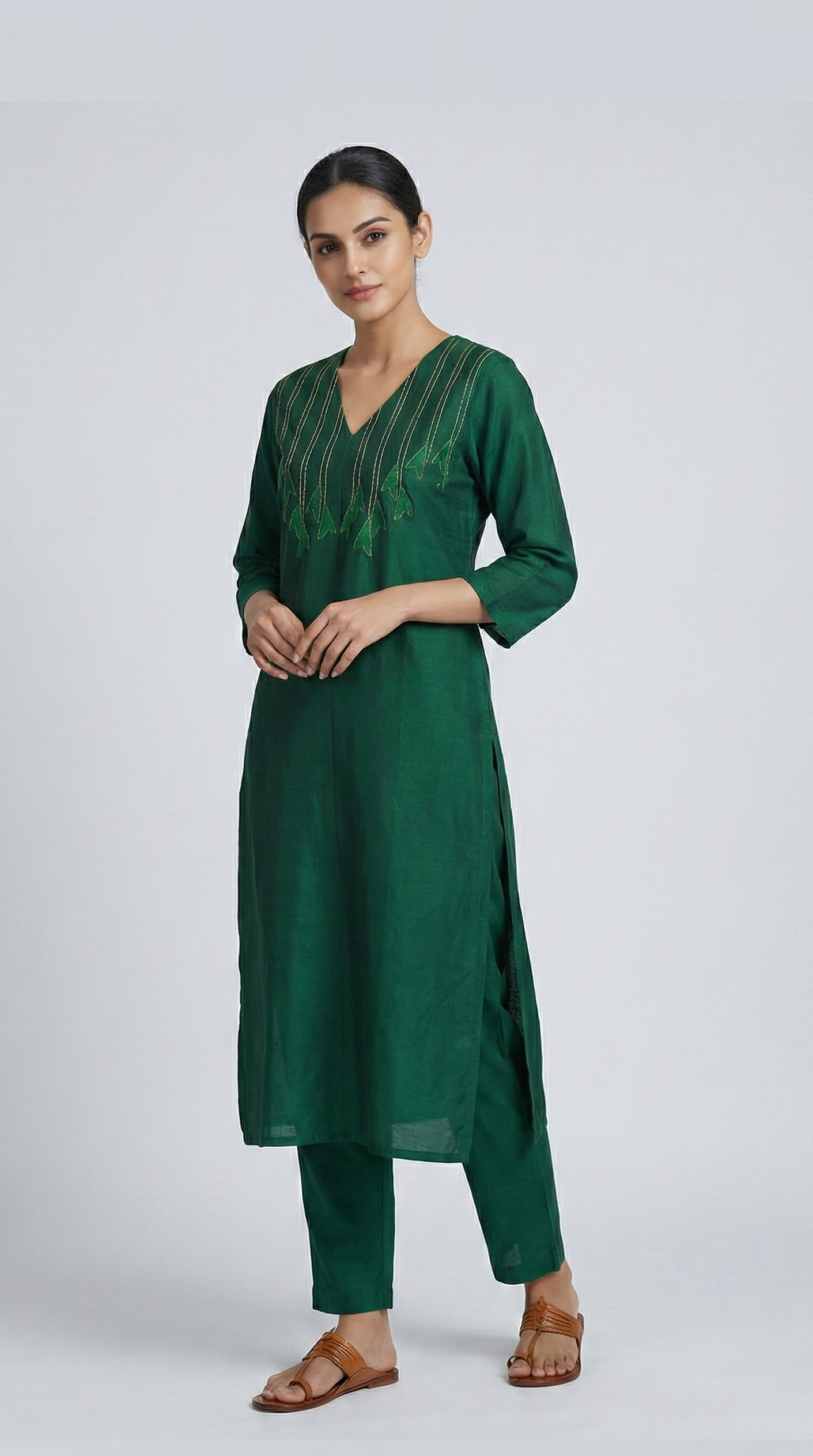 Women Green Chanderi Kurta Set Applique Sujani Design
