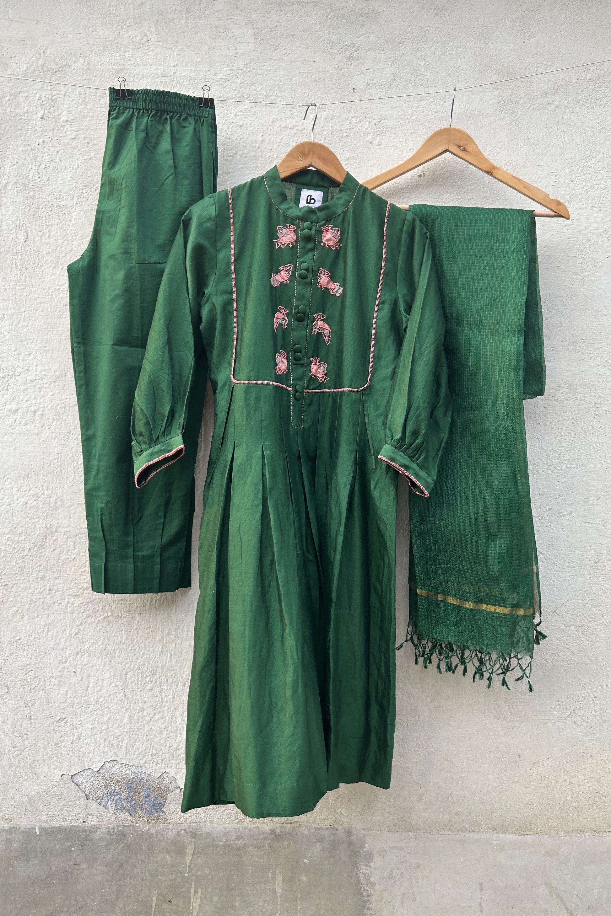 Green-Bird Motif Applique & Sujani Kurta Set with Kota Silk Dupatta-bihart